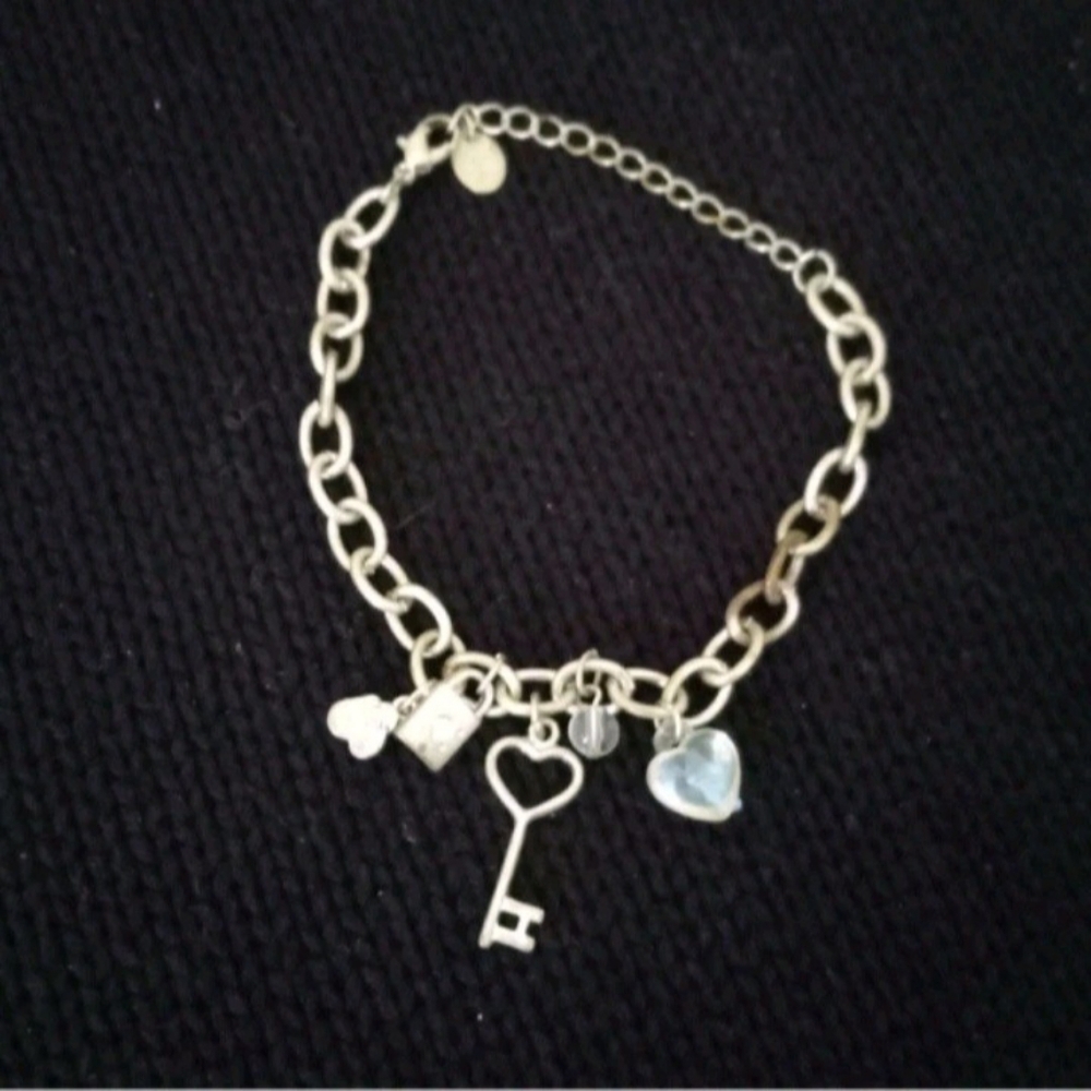 Claire's Girls Y2K Silver Toned Key Heart Metal Chain Charm Bracelet